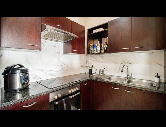 2 BEDROOM TOWNHOUSE FOR SALE IN BRYANSTON